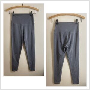 Beyond Yoga Ribbed High Rise Leggings Gray size M *flaw*